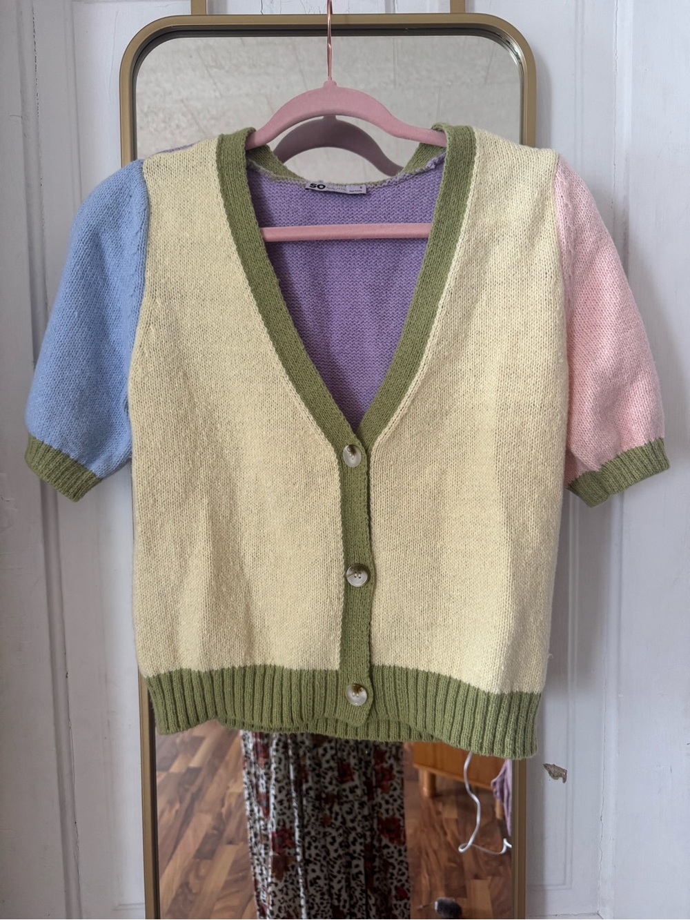SO Pastel Colorblock V-Neck Button Cardigan